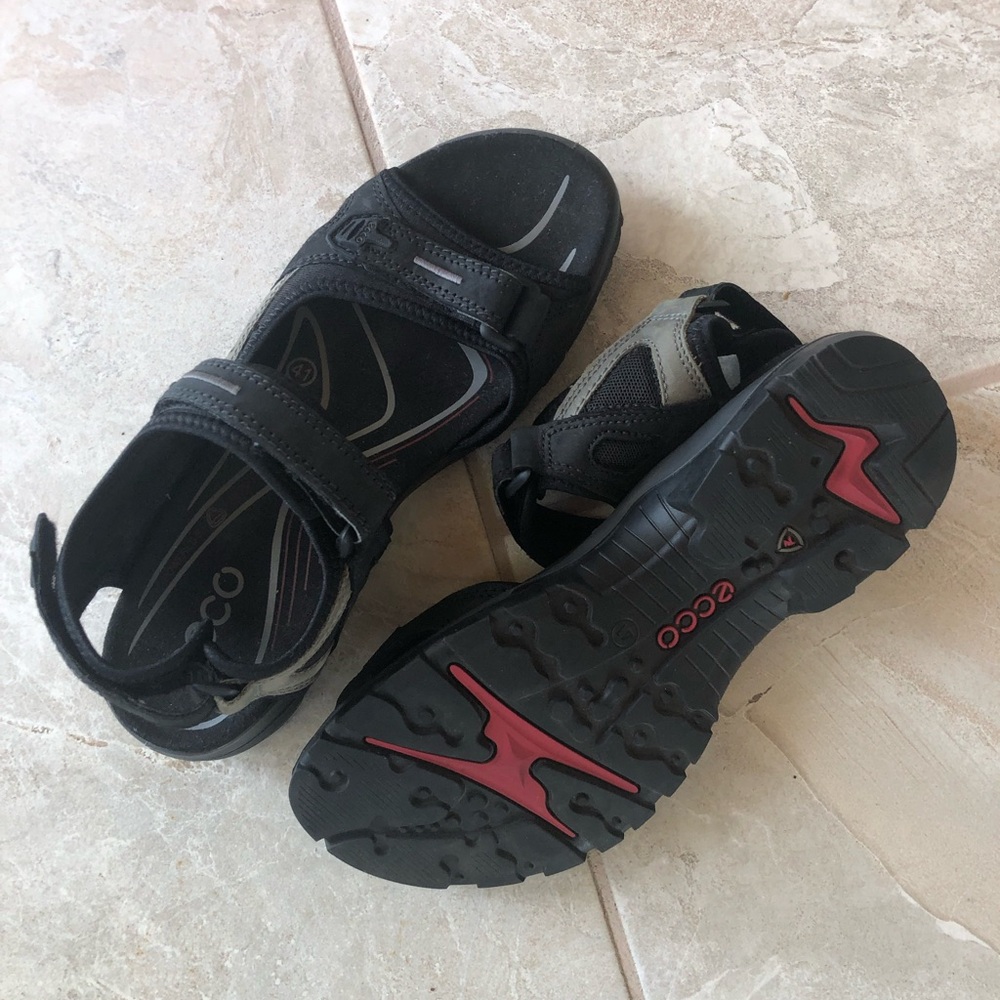 New Ecco  Men Black and Gray Adventure Yucatán Sandals 8 1/2 Men size or 41